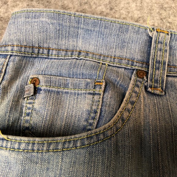 Bandolino Jeans 20W Womens Mid Rise Bootcut Light Wash Button Flap Pockets Stain - Picture 2 of 16